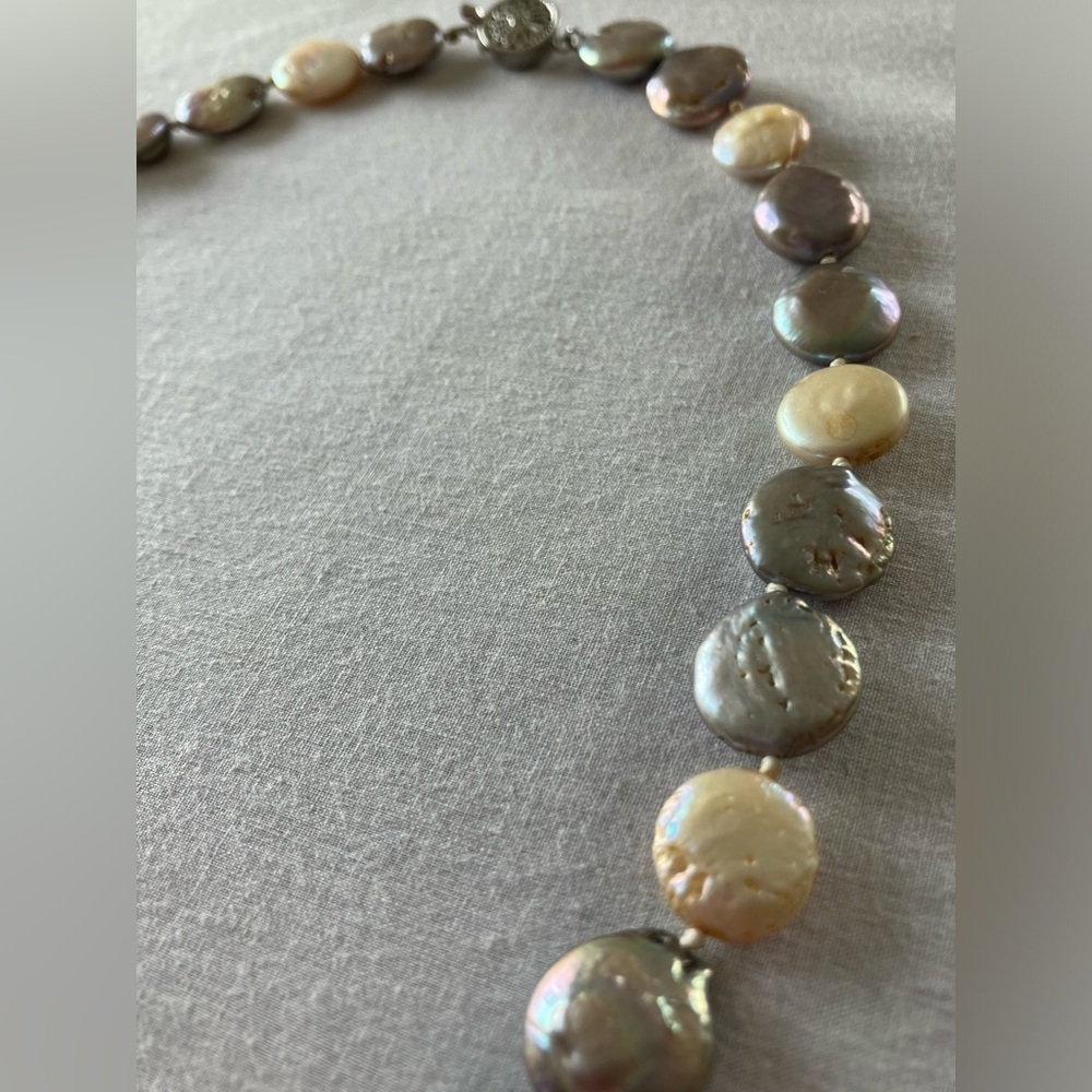 Coin Pearl Necklace Freshwater Gray Cream Lustre Button Pearls - Picture 5 of 11